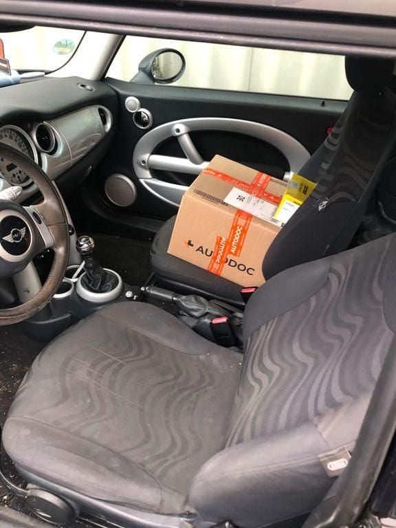 Usado Mini ONE 90 HP (66 kW) 2003 Preto Citadino