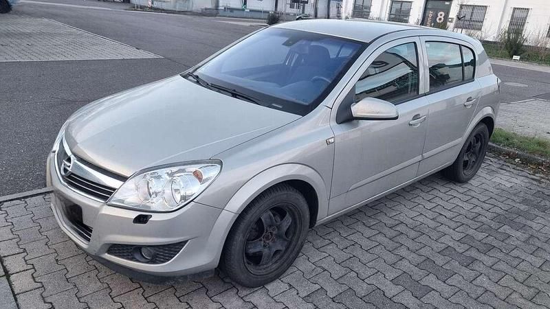 Gebraucht Opel Astra 105 PS (77 kW) 2007 Limousine