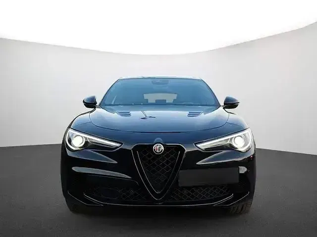 Gebraucht Alfa Romeo Stelvio Quadrifoglio 510 PS (375 kW) 2022 Colore esterno (nero vulcano, metallic) SUV