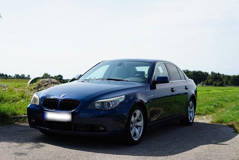 Second-hand BMW 525 192 CP (141 kW) 2004 Albastru Berlinǎ