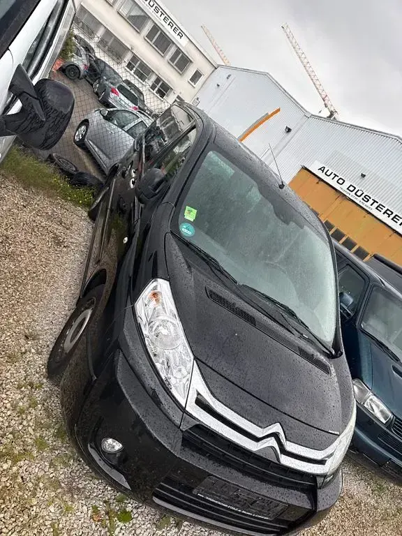 Käytetty Citroën Jumpy 163 HP (119 kW) 2013 Musta Tila-auto
