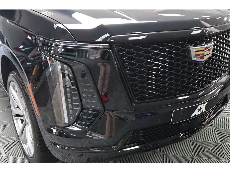 Neu Cadillac Escalade 426 PS (313 kW) 2025 Raven black SUV