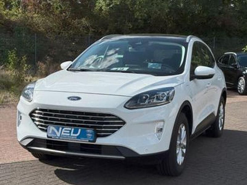 Weiß Gebraucht 2024 Ford Kuga Titanium SUV | 35.990 € (Guter Preis) - Bild 1/4