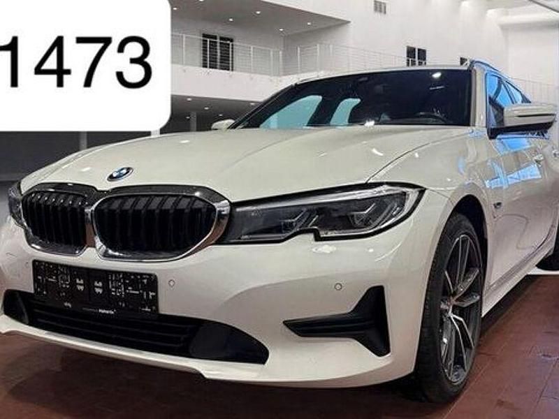 Gebraucht BMW 330e Advantage 252 PS (185 kW) 2021 Weiß Kombi