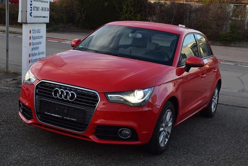 Rot Gebraucht 2012 Audi A1 Kleinwagen | 8.900 € (Guter Preis) - Bild 1/4