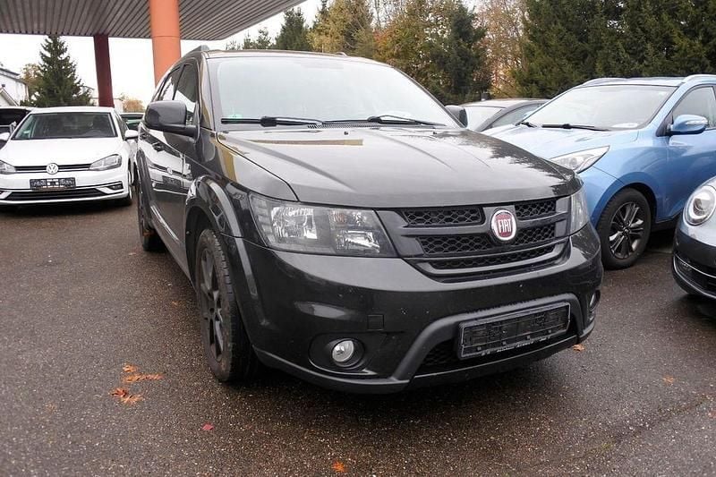 Schwarz Gebraucht 2016 Fiat Freemont Black Code SUV | 8.999 € (Guter Preis) - Bild 1/4