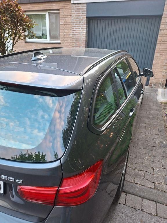 Gebraucht BMW 320 190 PS (139 kW) 2018 Grau Kombi