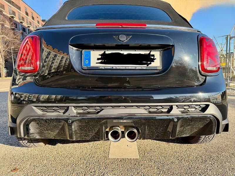 Gebraucht Mini John Cooper Works 231 PS (169 kW) 2021 Schwarz Kleinwagen