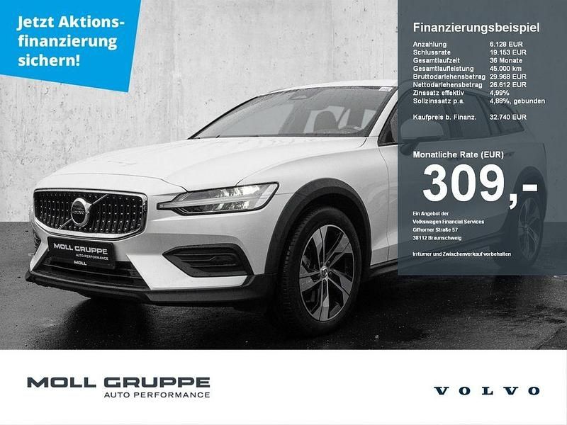 Weiß Gebraucht 2022 Volvo V60 CC Plus Kombi | 32.740 € (Guter Preis) - Bild 1/4