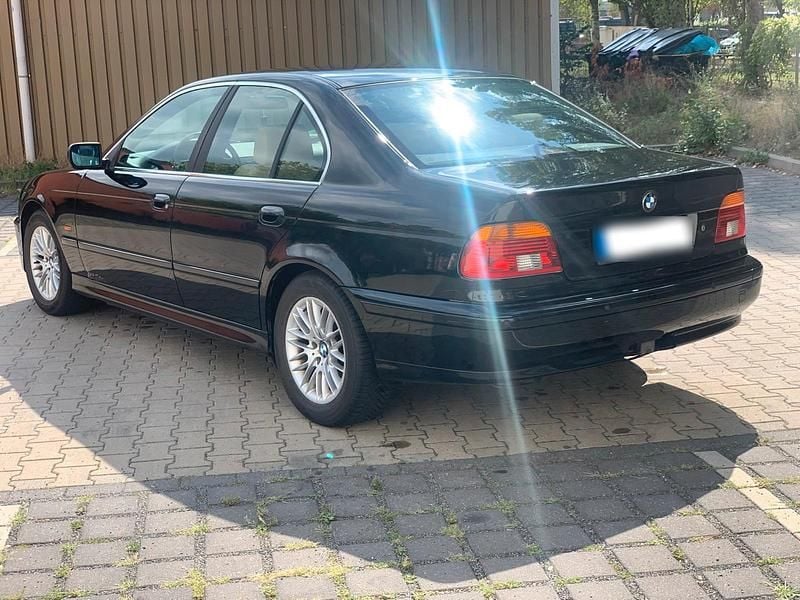 Second-hand BMW 525 193 CP (141 kW) 2000 Negru Berlinǎ