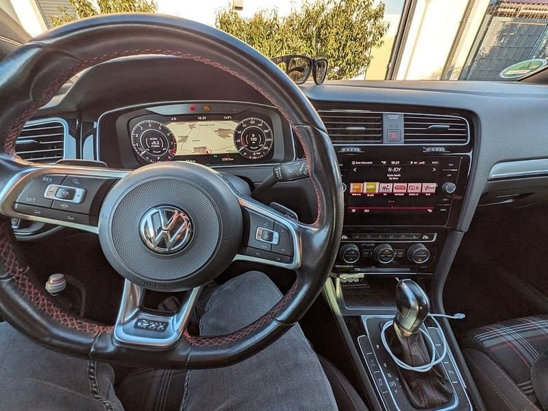 Gebraucht VW Golf VIII GTI 245 PS (180 kW) 2020 Weiß Limousine