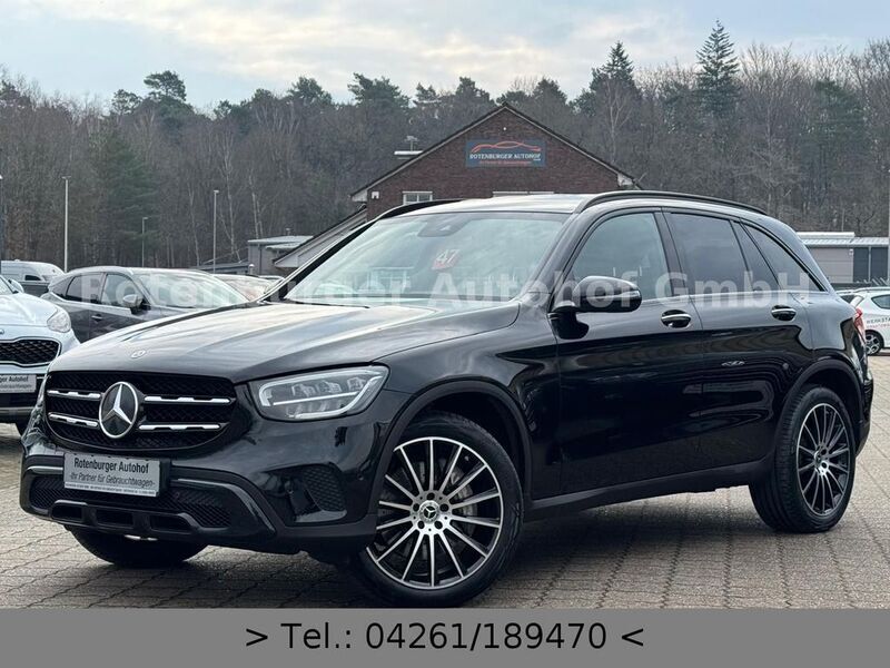 Schwarz Gebraucht 2022 Mercedes 200 AMG line SUV | 31.550 € (Fairer Preis) - Bild 1/4