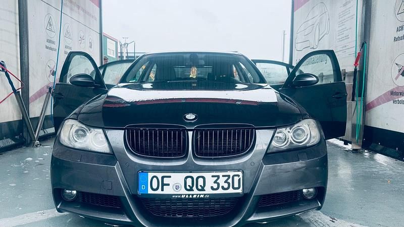 Gebraucht BMW 330 231 PS (169 kW) 2007 Grau Limousine