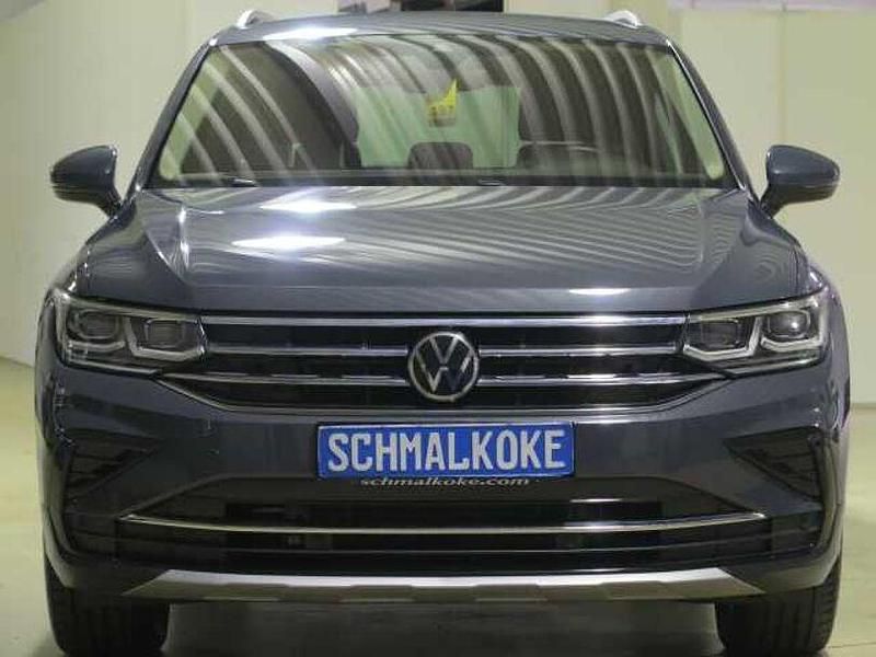 Grau Gebraucht 2020 VW Tiguan Elegance SUV | 26.950 € (Superpreis) - Bild 1/4