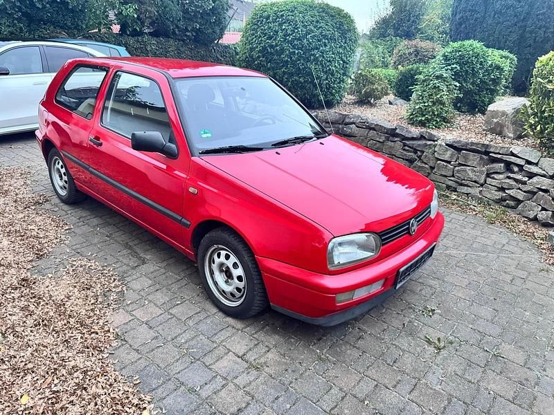 Rot Gebraucht 1996 VW Golf Limousine | 825 € (Fairer Preis) - Bild 1/3