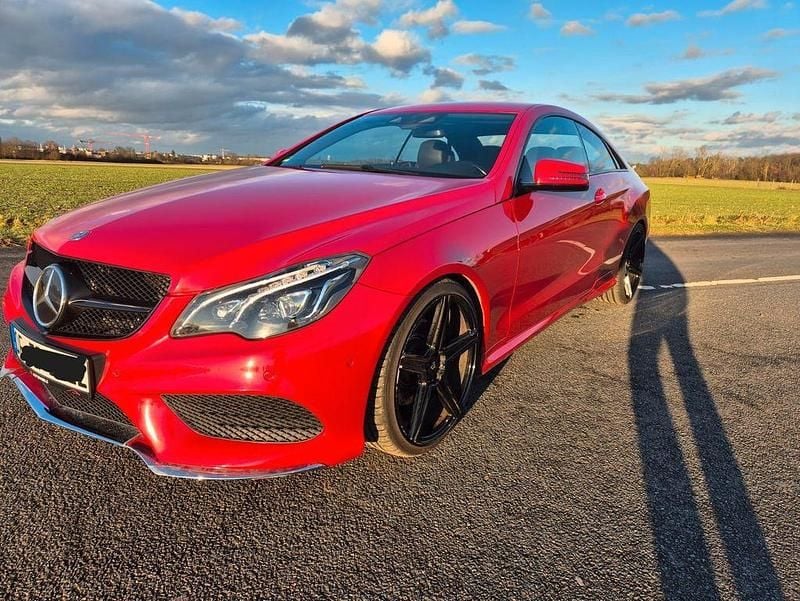 Rot Gebraucht 2015 Mercedes E350 AMG Coupé | 22.650 € (Fairer Preis) - Bild 1/4