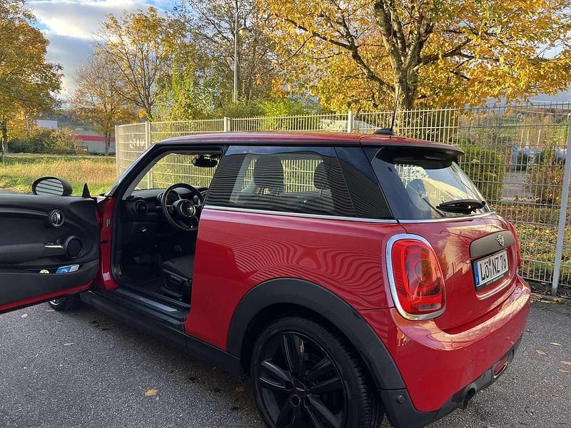 Gebraucht Mini ONE 102 PS (75 kW) 2018 Rot Kleinwagen