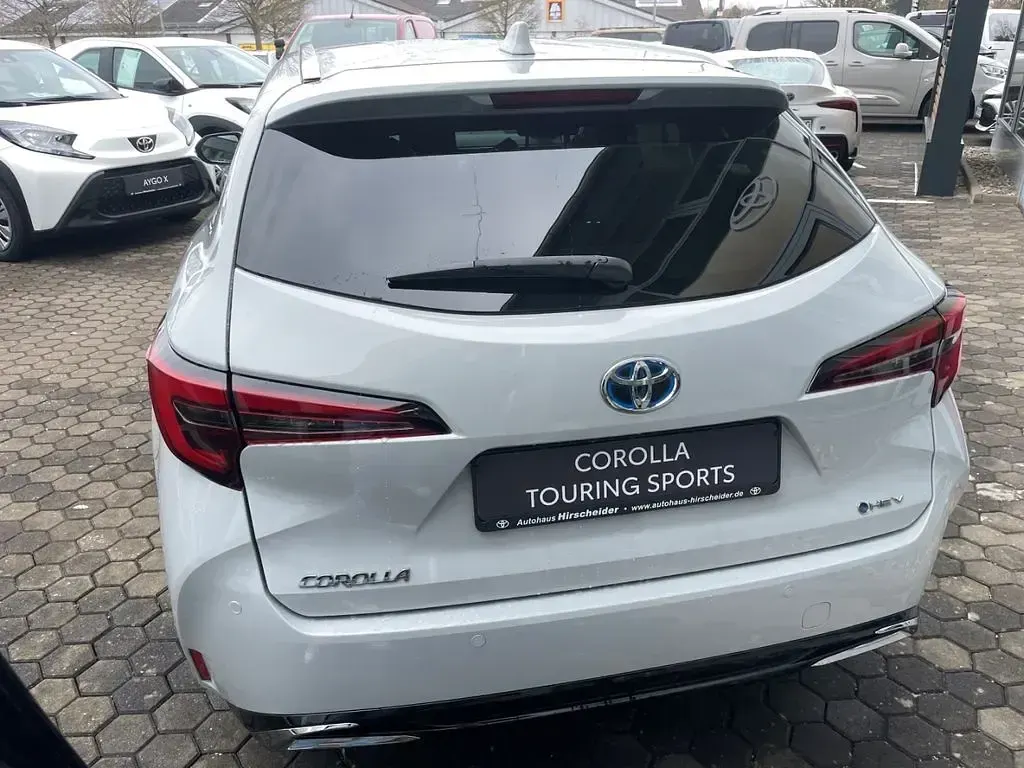 Neu Toyota Corolla 141 PS (103 kW) 2025 Grau Kombi