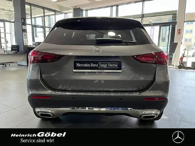 Gebraucht Mercedes GLA220 Progressive 190 PS (139 kW) 2025 Grau SUV