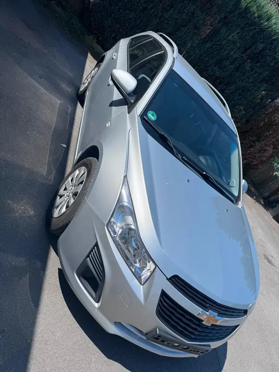 Gebraucht Chevrolet Cruze 124 PS (91 kW) 2013 Silber Limousine