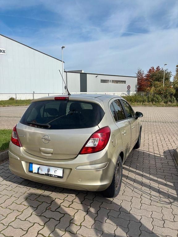 Gebraucht Opel Corsa Edition 87 PS (63 kW) 2010 Gold Kleinwagen