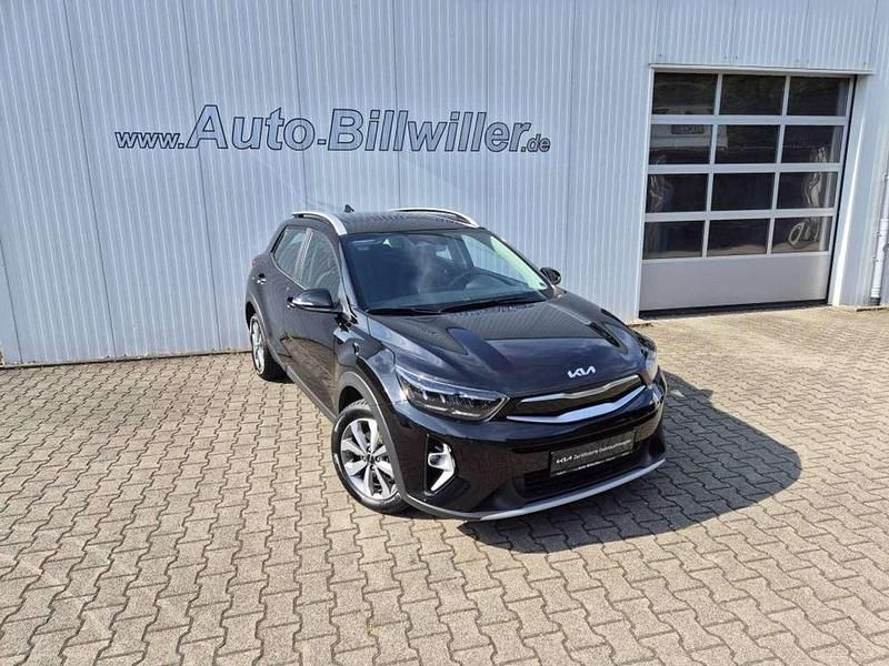Auroraschwarz metallic Gebraucht 2024 Kia Stonic Vision SUV | 20.900 € (Fairer Preis) - Bild 1/4