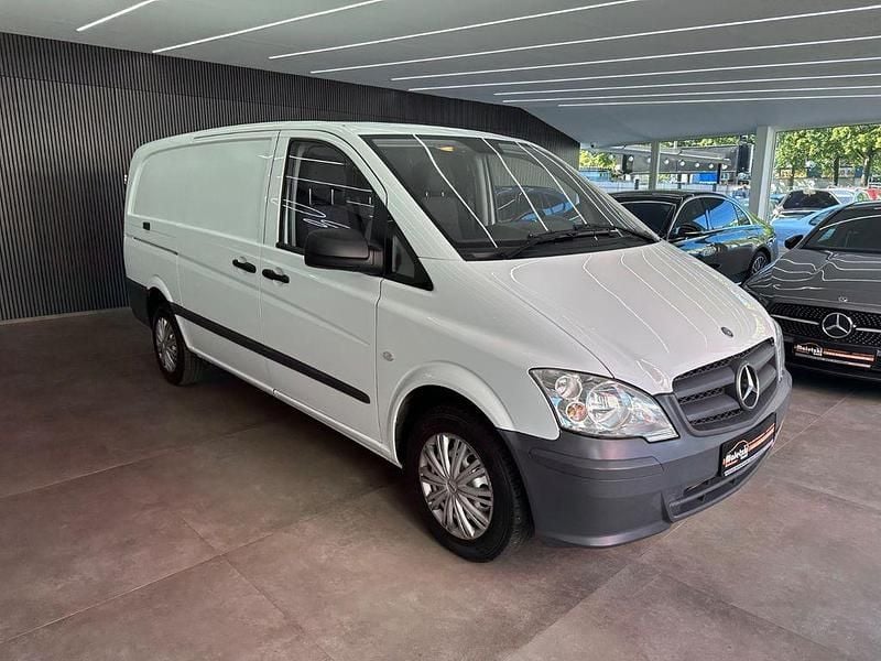 Weiß Gebraucht 2014 Mercedes Vito Van / Kleinbus | 8.950 € (Guter Preis) - Bild 1/4