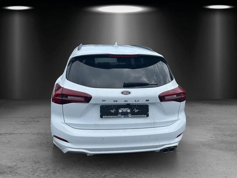 Neu Ford Focus ST-Line 125 PS (91 kW) 2025 Weiß Limousine
