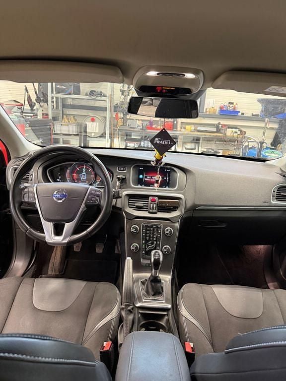 Gebraucht Volvo V40 150 PS (110 kW) 2014 Schwarz Limousine