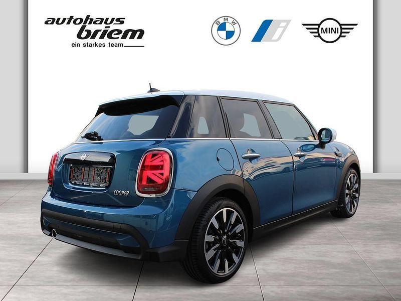 Gebraucht Mini Cooper 136 PS (100 kW) 2023 Blau Kleinwagen