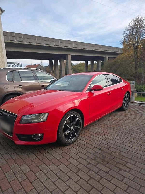 Rot Gebraucht 2010 Audi A5 Sportback Kleinwagen | 12.400 € (Etwas zu teuer) - Bild 1/4