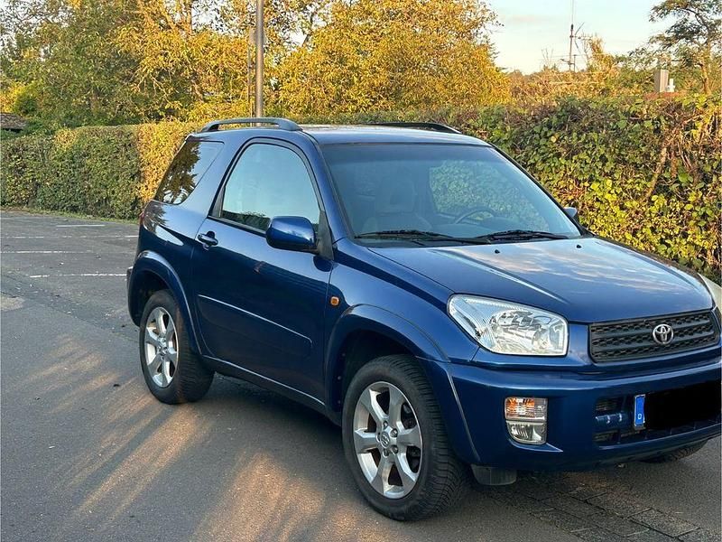 Gebraucht Toyota RAV4 150 PS (110 kW) 2001 Blau SUV