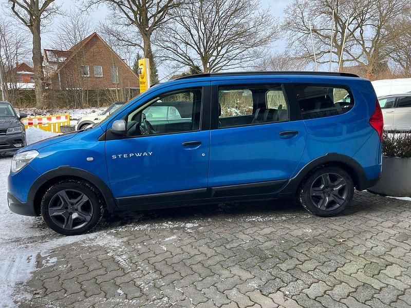 Gebraucht Dacia Lodgy Celebration 116 PS (85 kW) 2017 Blau Van / Kleinbus