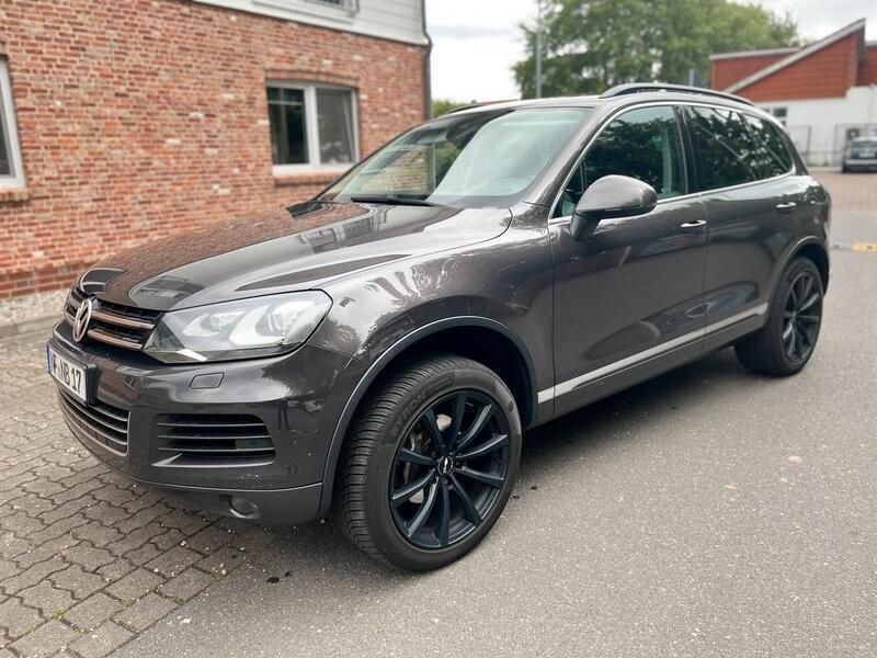 Grau Gebraucht 2011 VW Touareg SUV | 9.880 € (Superpreis) - Bild 1/4