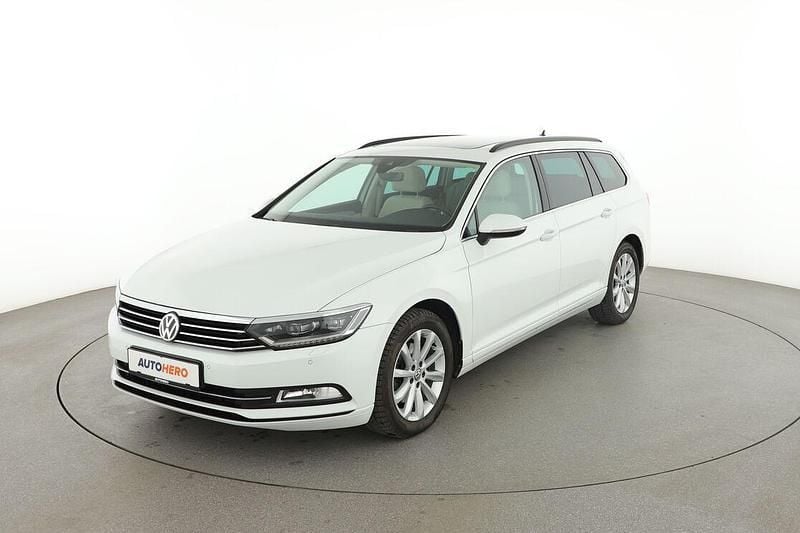Weiß Gebraucht 2019 VW Passat Comfortline Kombi | 20.350 € (Fairer Preis) - Bild 1/3