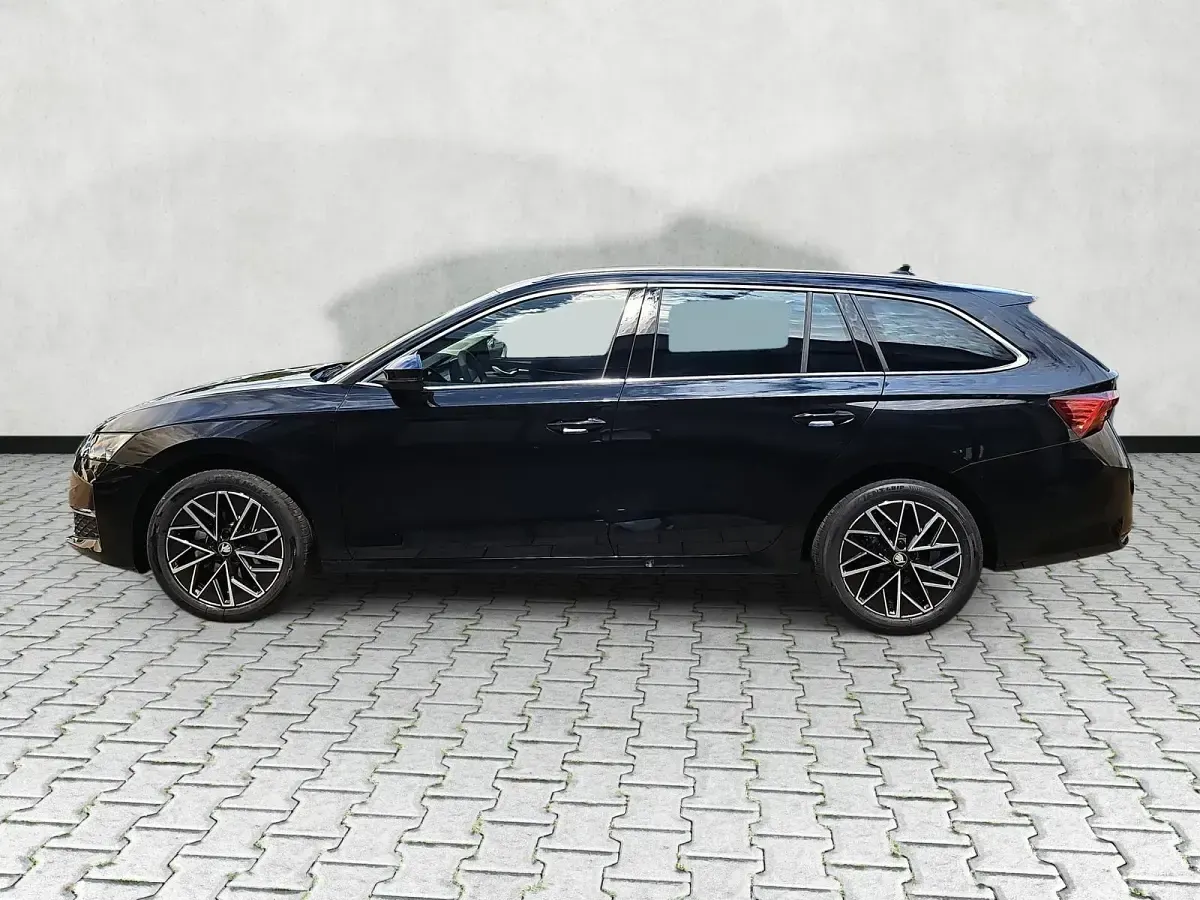 Neu Skoda Octavia Selection 150 PS (110 kW) 2026 Blackmagic perleffekt Kombi
