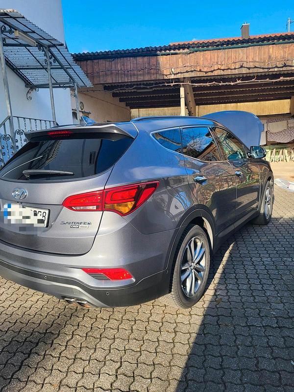 Gebraucht Hyundai Santa Fe Premium 203 PS (149 kW) 2017 Grün SUV