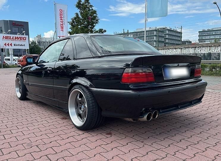 Gebraucht BMW 325 Cabriolet Basis 192 PS (141 kW) 1994 Schwarz Cabrio