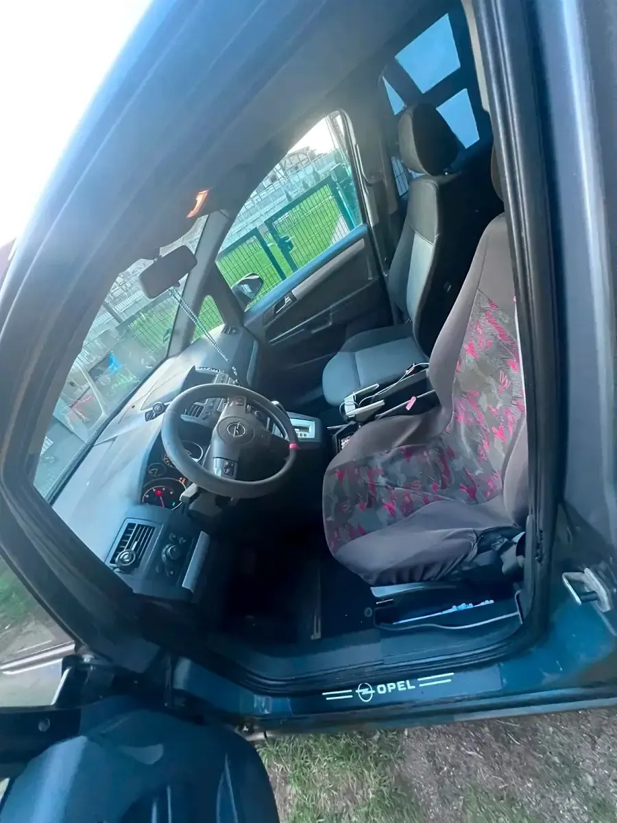 Gebraucht Opel Zafira 130 PS (95 kW) 2005 Grau Van / Kleinbus