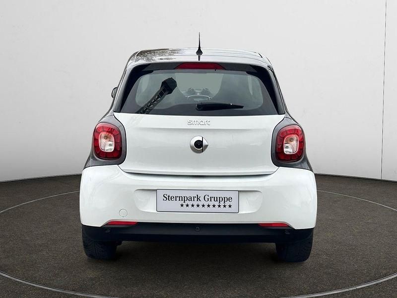 Gebraucht Smart ForFour Passion 90 PS (66 kW) 2019 Weiß Kleinwagen
