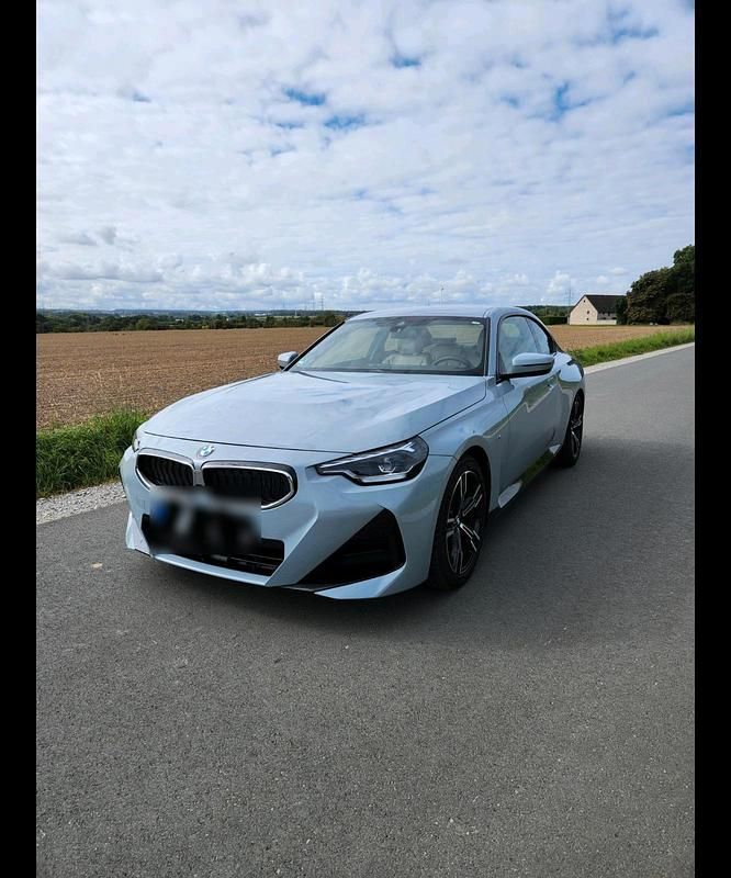 Grau Gebraucht 2024 BMW 218 Coupé | 33.400 € (Fairer Preis) - Bild 1/4