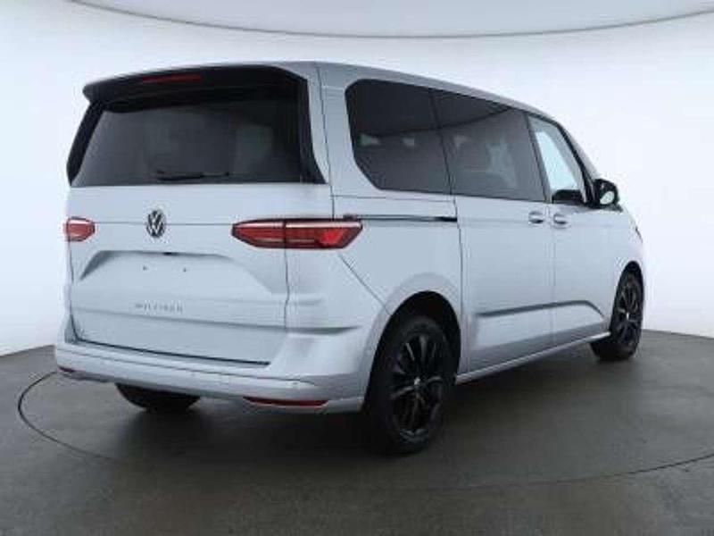 Gebraucht VW Multivan Life 150 PS (110 kW) 2024 Silber Van