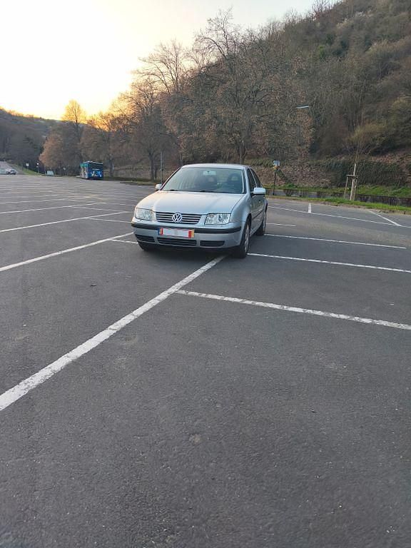 Gebraucht VW Bora Edition 105 PS (77 kW) 2001 Silber Limousine