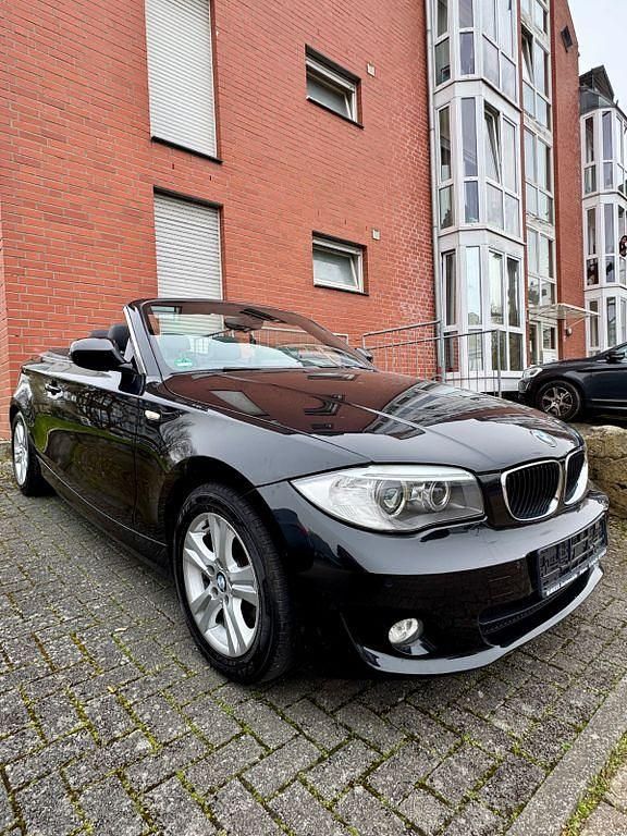 Gebraucht BMW 120 Cabriolet 170 PS (125 kW) 2012 Schwarz Cabrio
