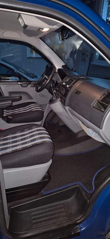 Gebraucht VW T5 105 PS (77 kW) 2007 Blau Van