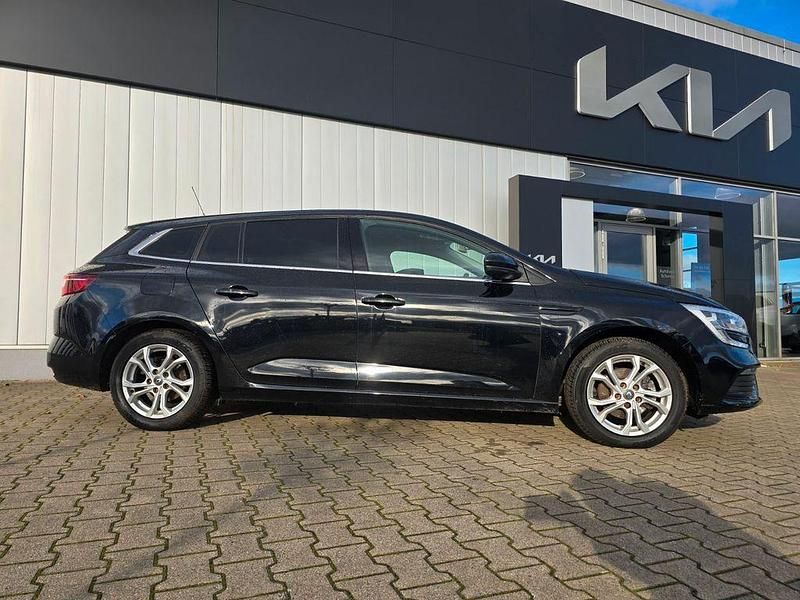 Schwarz Gebraucht 2017 Renault Mégane IV Play Limousine | 9.999 € (Guter Preis) - Bild 1/4