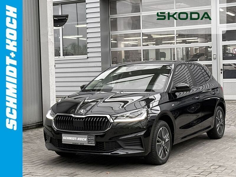 Black magic perleffekt Gebraucht 2023 Skoda Fabia Tour Limousine | 17.690 € (Fairer Preis) - Bild 1/4