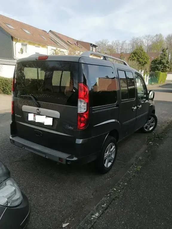 Gebraucht Fiat Doblò 84 PS (61 kW) 2008 Schwarz Van / Kleinbus