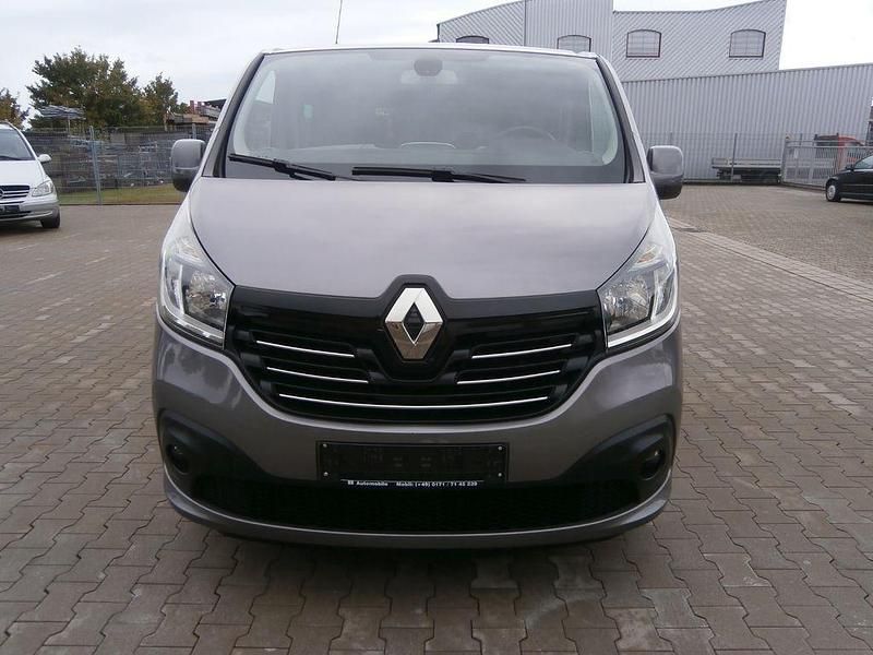 Gebraucht Renault Trafic Expression 121 PS (88 kW) 2019 Grau Van / Kleinbus
