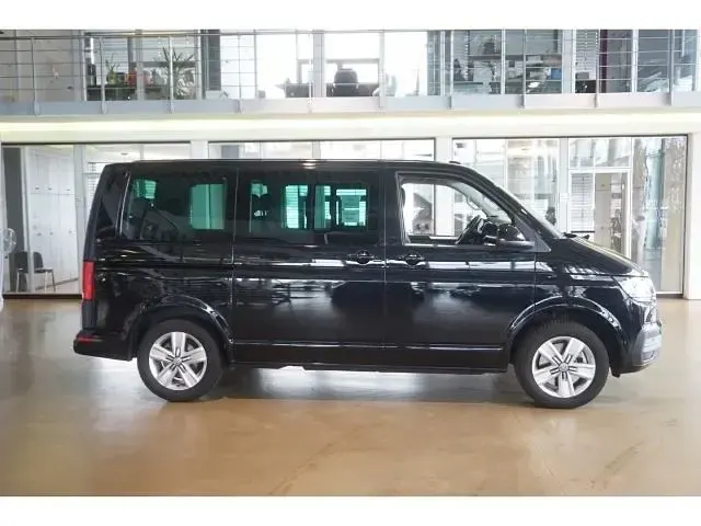 Gebraucht VW Multivan S 204 PS (150 kW) 2022 Deep black perleffekt Van / Kleinbus